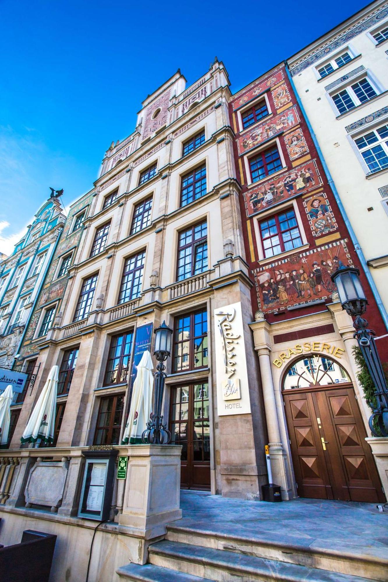 Radisson Blu Hotel, Hotel